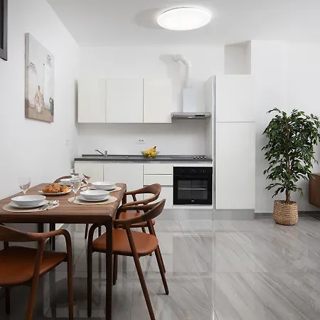 Apartment Modern Center