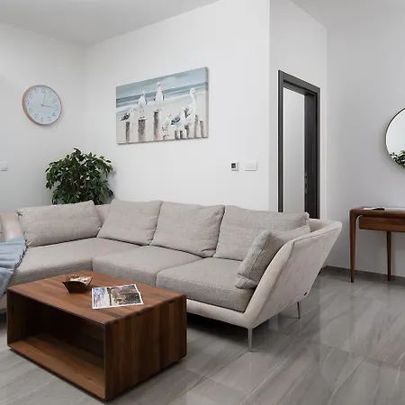 Modern Center Daire Pula
